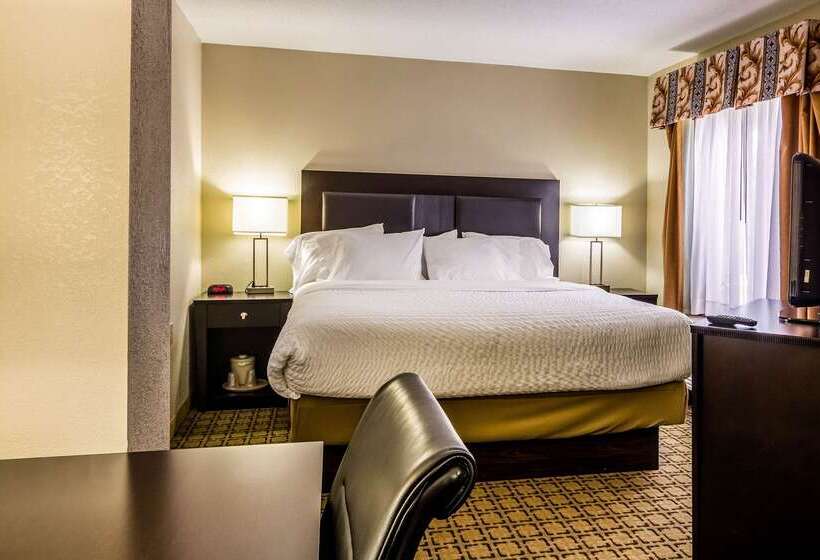 בית מלון כפרי Clarion Inn