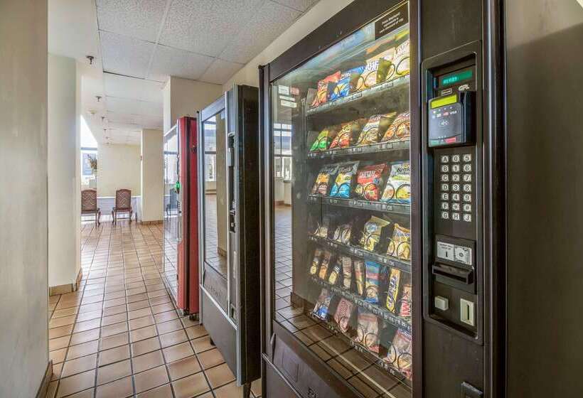 Clarion Hotel Jackson Northwest