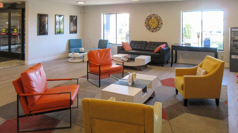 בית מלון כפרי Clarion Pointe Evansville North