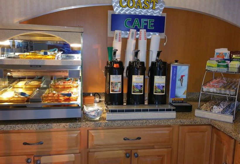 בית מלון כפרי Coastside Inn