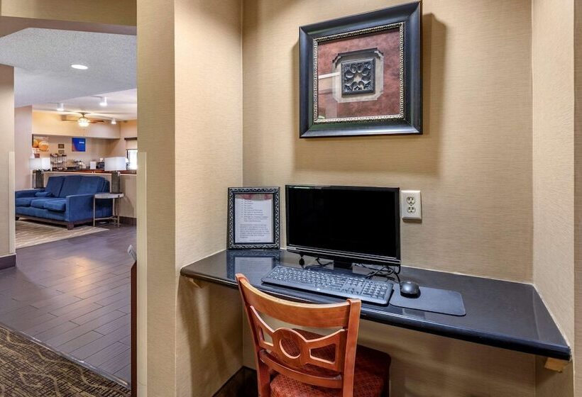 فندق Comfort Inn Brownsville I40