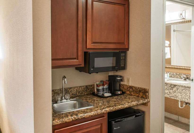 בית מלון כפרי Comfort Inn Indianapolis South I65