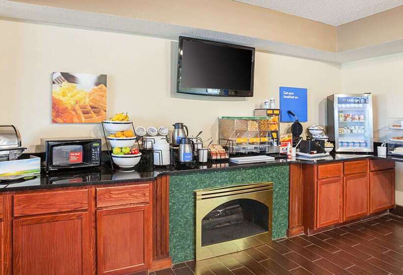 Отель Comfort Inn Lincoln I 80