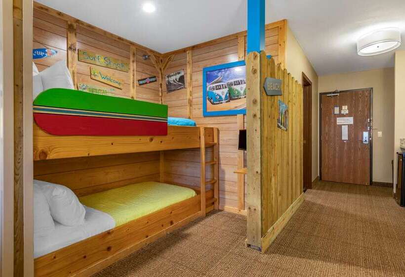 Отель Comfort Inn Ludington Near Us 10