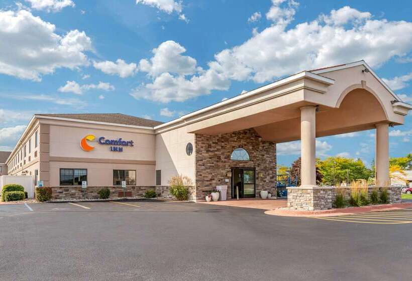 Отель Comfort Inn Ludington Near Us 10
