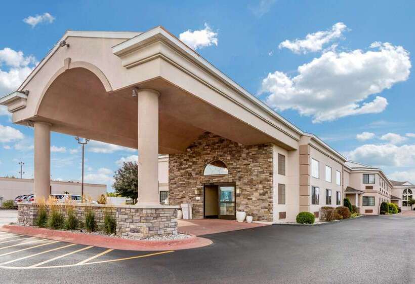 Отель Comfort Inn Ludington Near Us 10