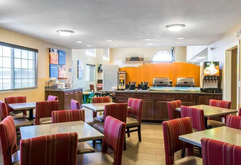 Отель Comfort Inn Ludington Near Us 10