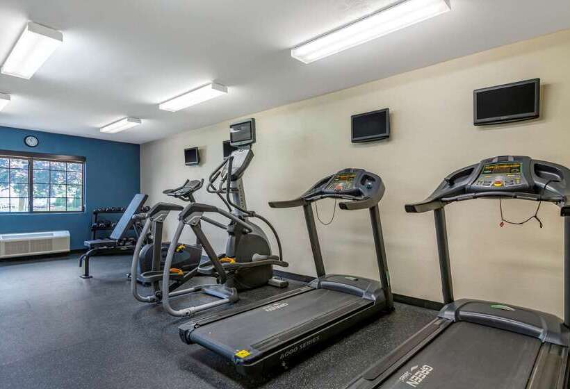 Отель Comfort Inn Ludington Near Us 10