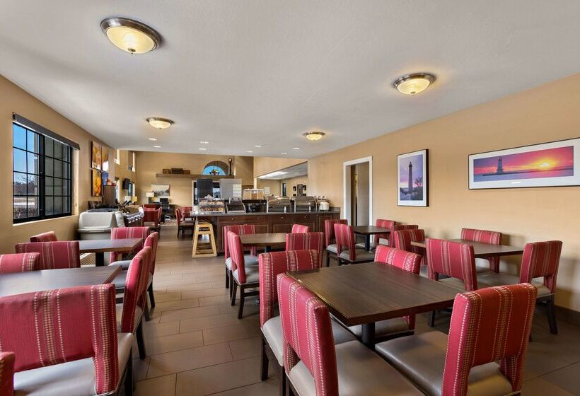 Отель Comfort Inn Ludington Near Us 10