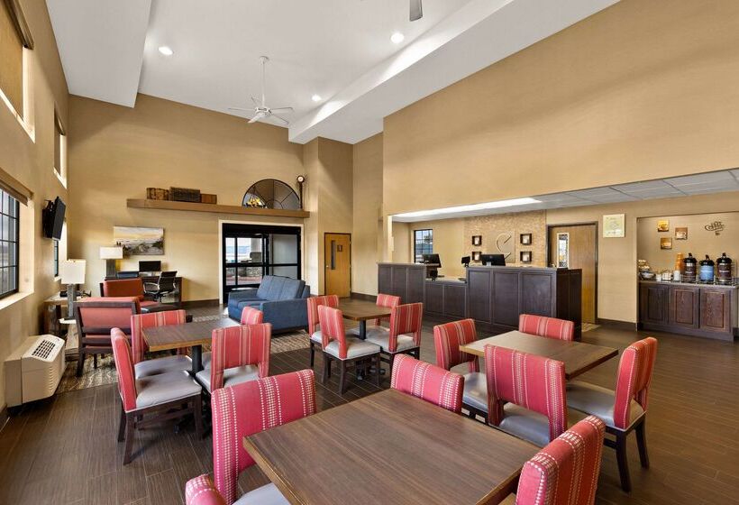 Отель Comfort Inn Ludington Near Us 10