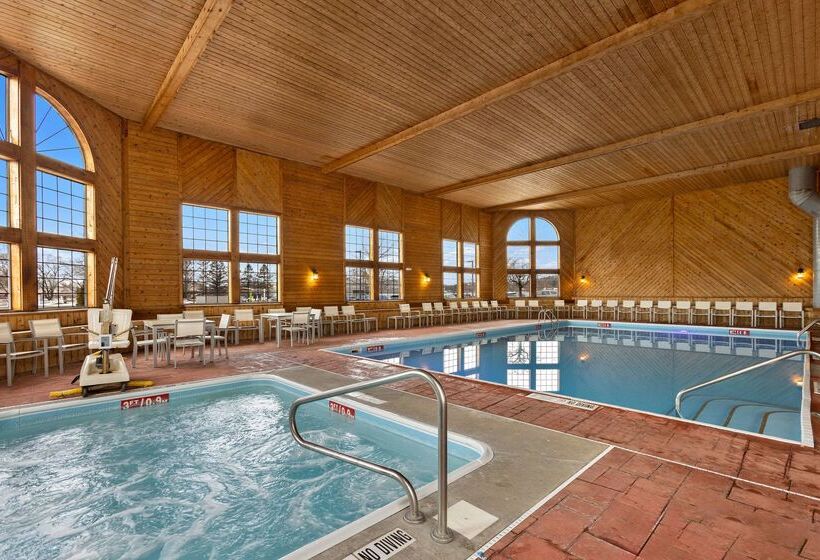 Отель Comfort Inn Ludington Near Us 10