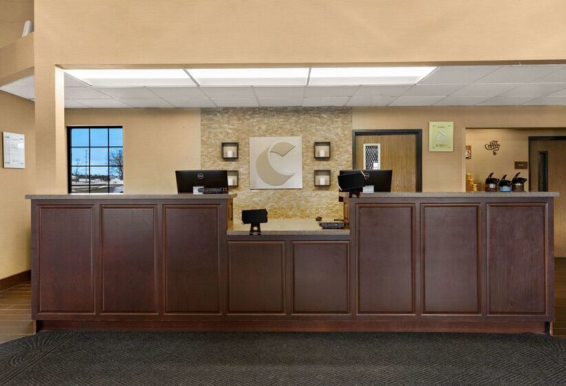 Отель Comfort Inn Ludington Near Us 10