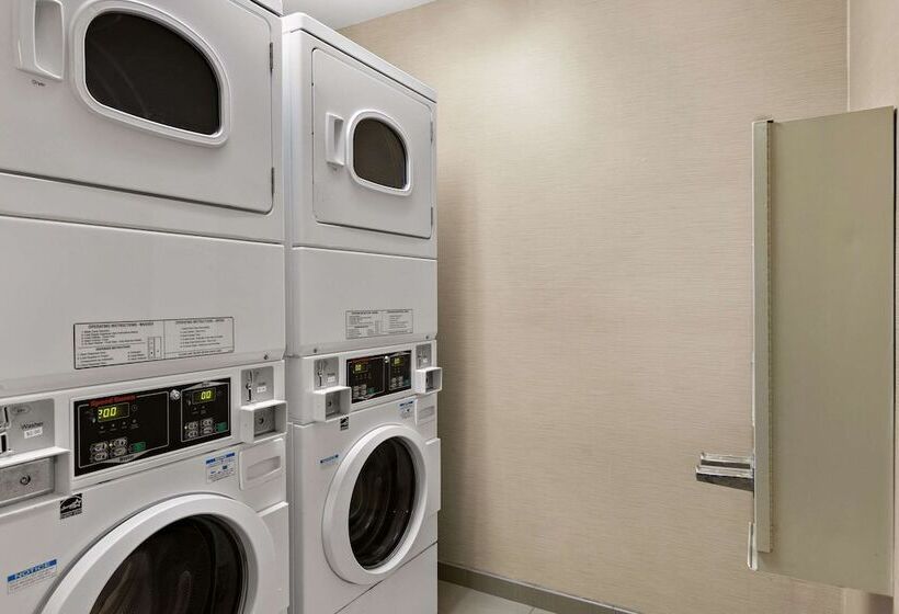 Отель Comfort Inn Ludington Near Us 10