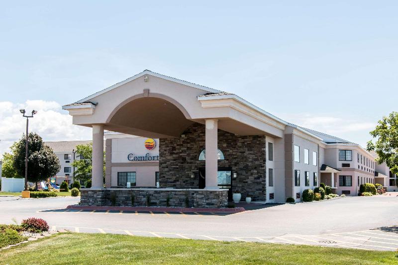 Отель Comfort Inn Ludington Near Us 10