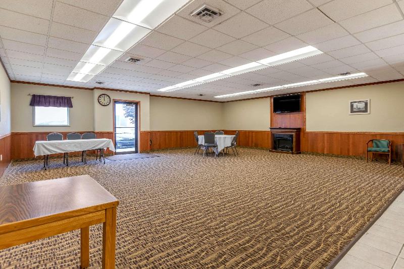 Отель Comfort Inn Ludington Near Us 10