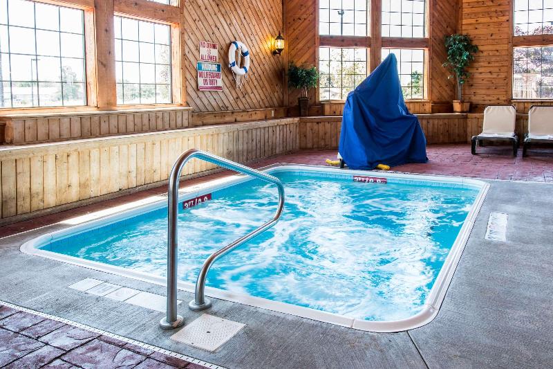 Отель Comfort Inn Ludington Near Us 10