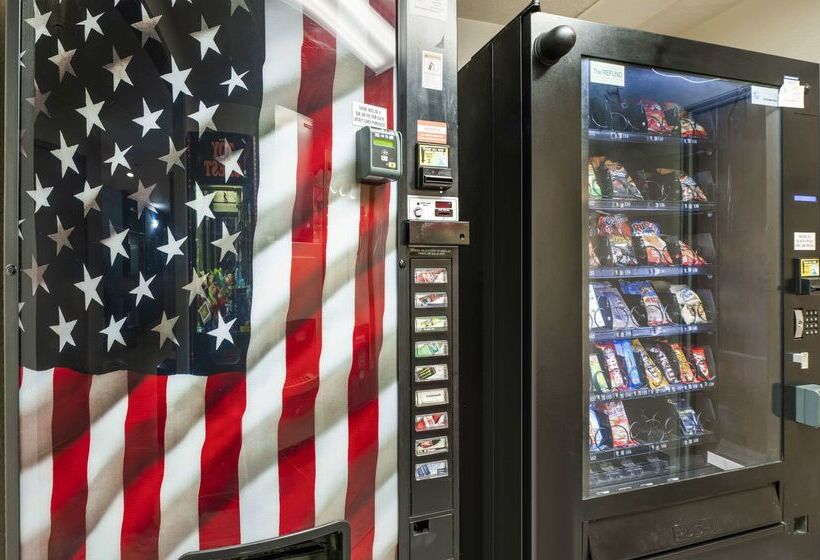 فندق Comfort Inn Near Indiana Premium Outlets