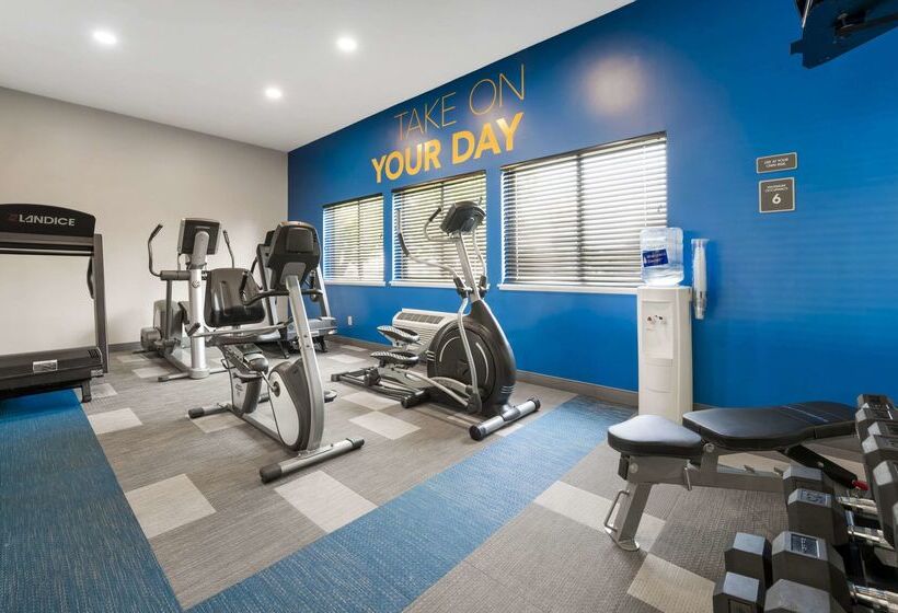 فندق Comfort Inn Near Indiana Premium Outlets