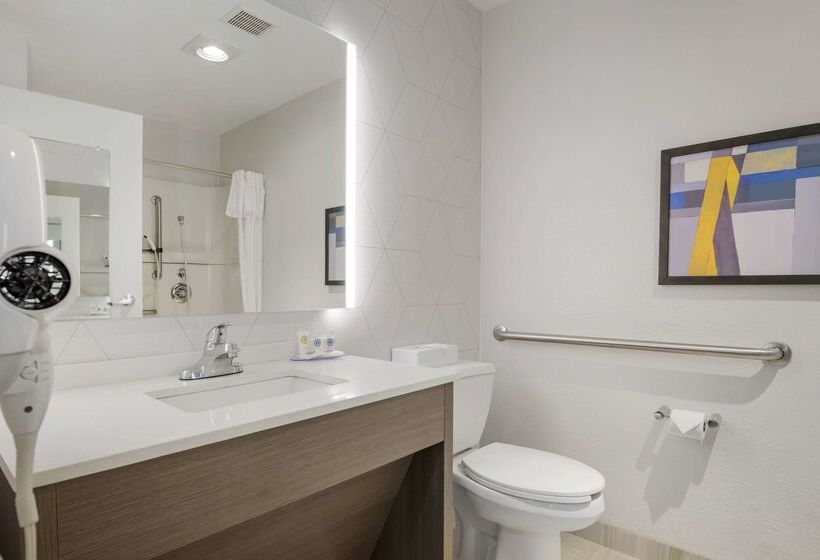 فندق Comfort Inn Near Indiana Premium Outlets