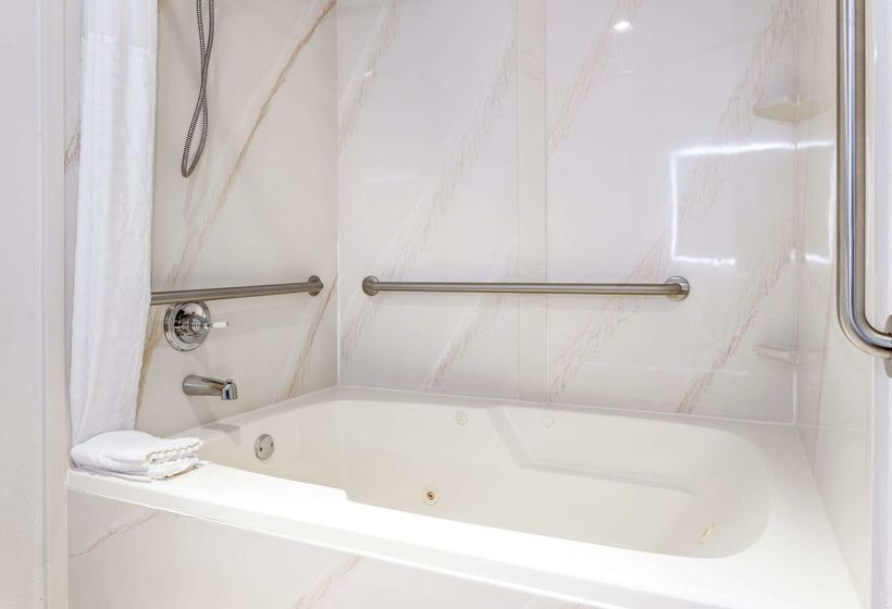 فندق Comfort Inn Near Indiana Premium Outlets