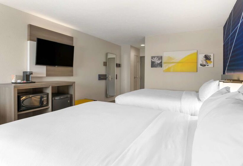 فندق Comfort Inn Near Indiana Premium Outlets