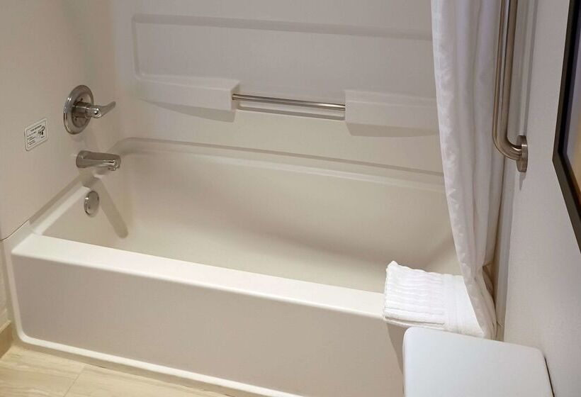 فندق Comfort Inn Near Indiana Premium Outlets