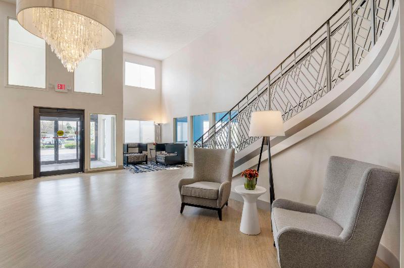 فندق Comfort Inn Near Indiana Premium Outlets