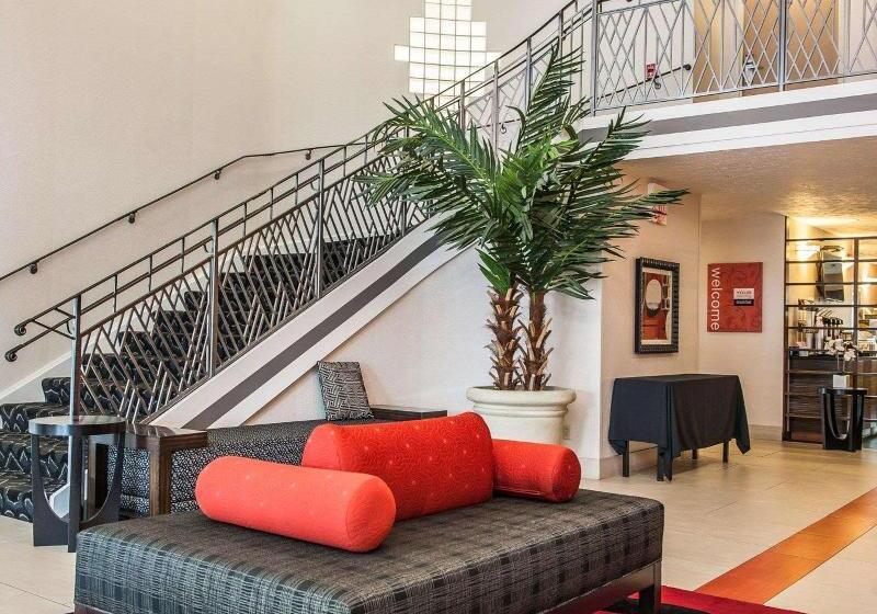 فندق Comfort Inn Near Indiana Premium Outlets