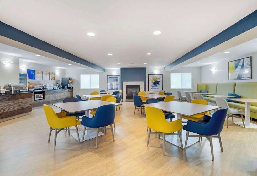 فندق Comfort Inn Near Indiana Premium Outlets