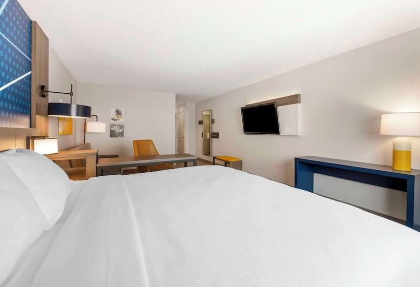 فندق Comfort Inn Near Indiana Premium Outlets