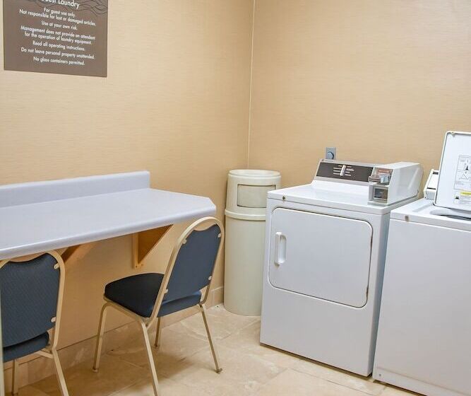 فندق Comfort Inn Near Ouabache State Park