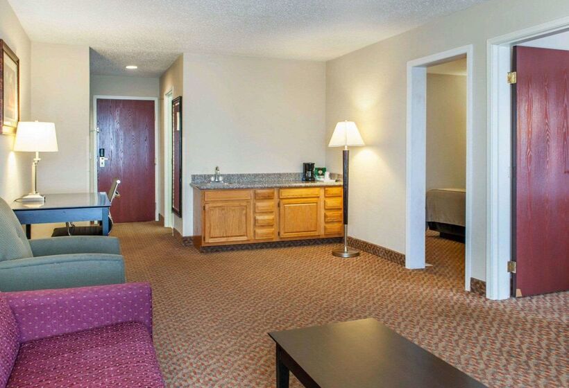 בית מלון כפרי Comfort Inn Near Ouabache State Park