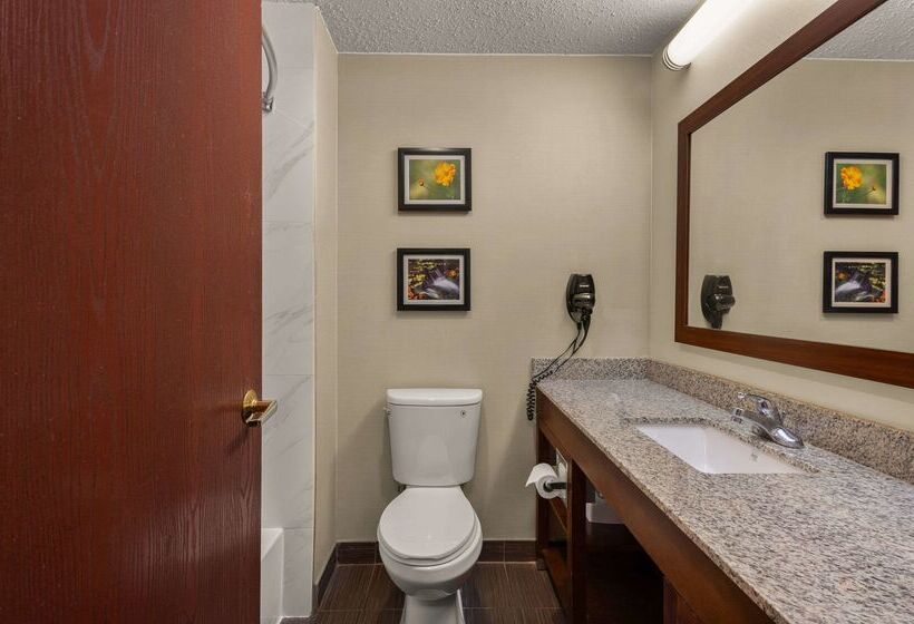 فندق Comfort Inn Near Ouabache State Park