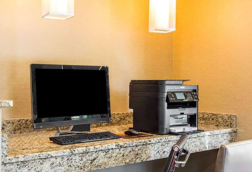 호텔 Comfort Inn Newport News Williamsburg East