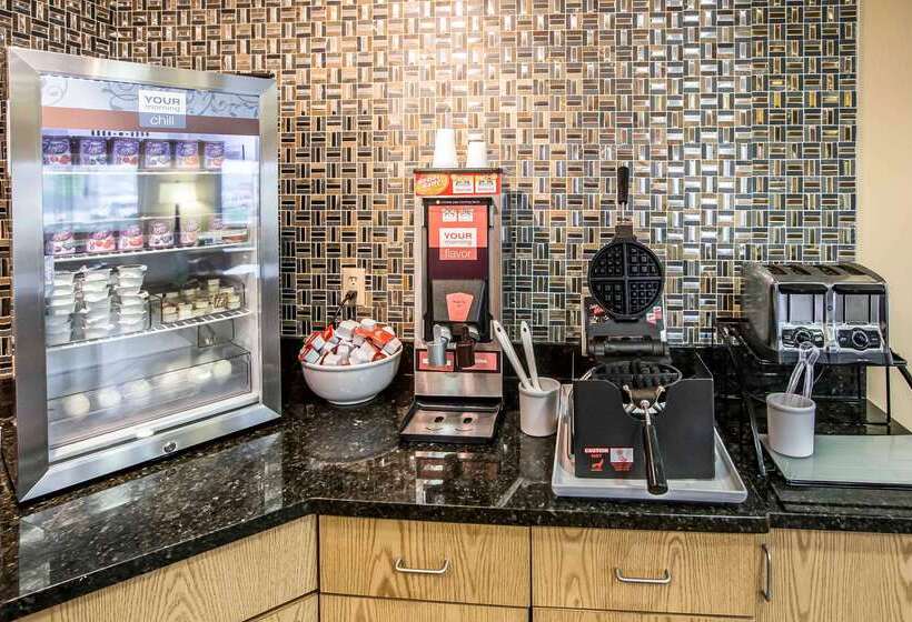 Отель Comfort Inn