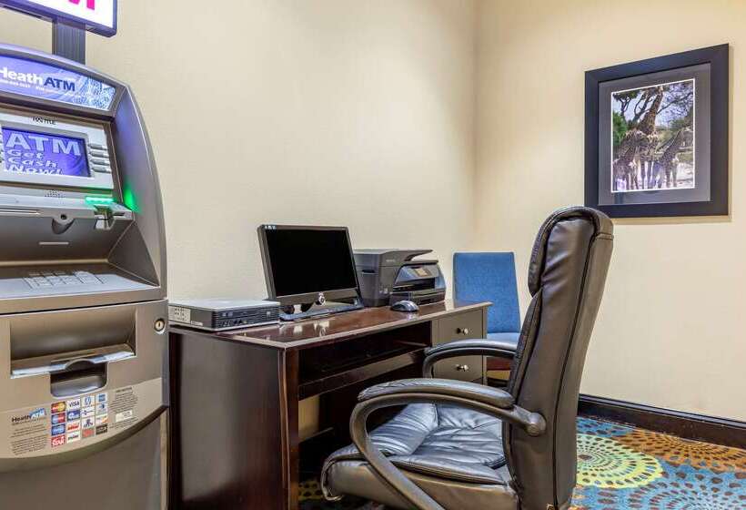 בית מלון כפרי Comfort Inn & Suites Asheboro East