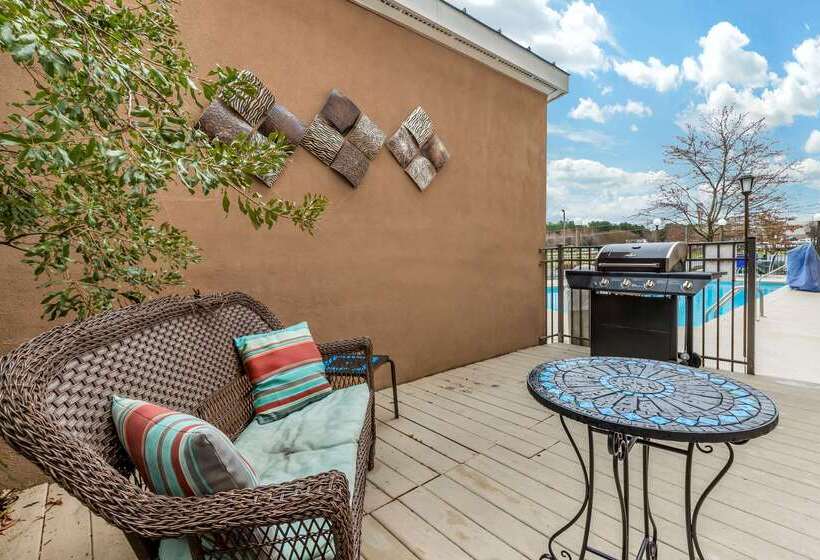 فندق Comfort Inn & Suites Asheboro East