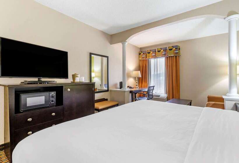 فندق Comfort Inn & Suites Asheboro East