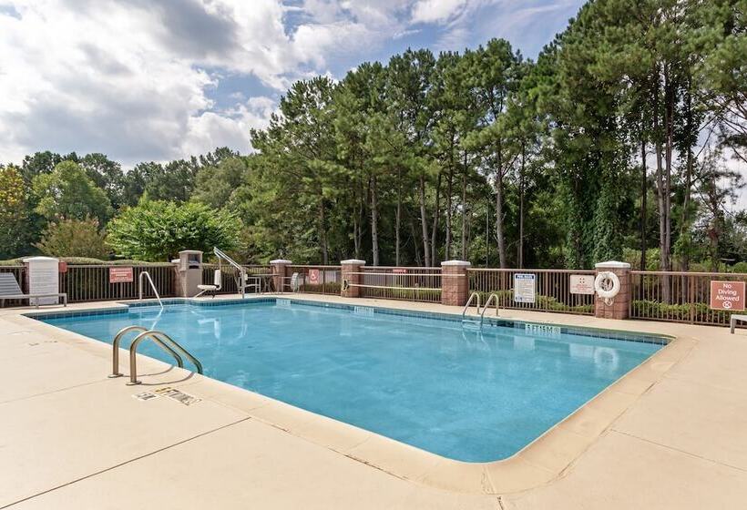 فندق Comfort Inn & Suites Carrollton