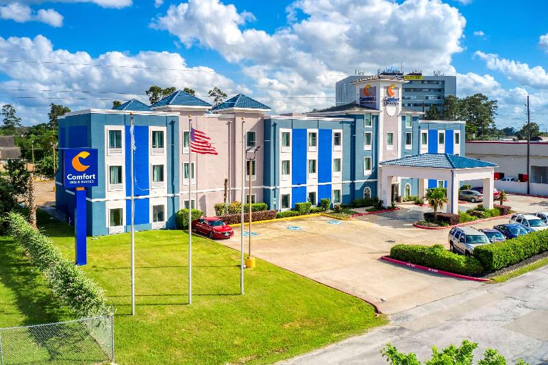 Отель Comfort Inn & Suites Fm1960 Champions