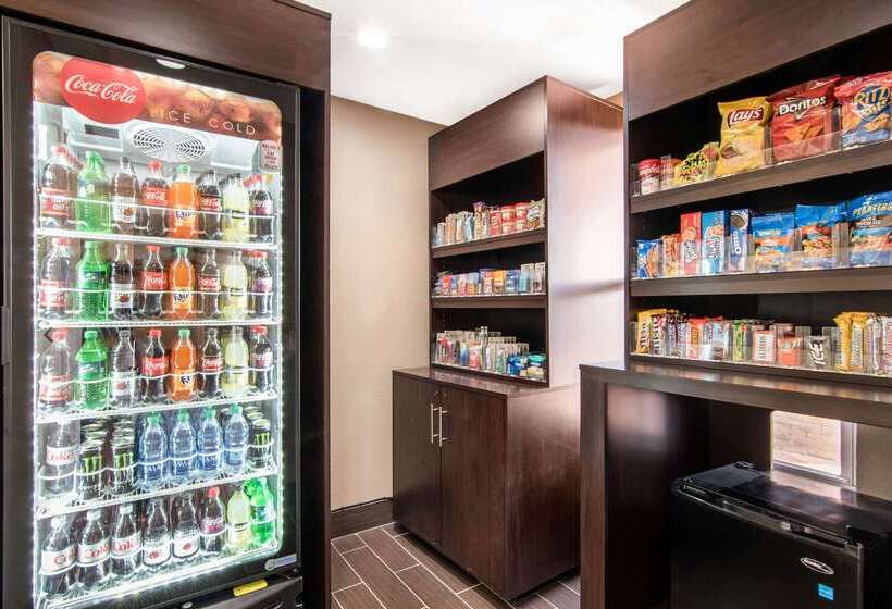 בית מלון כפרי Comfort Inn & Suites Junction City  Near Fort Riley