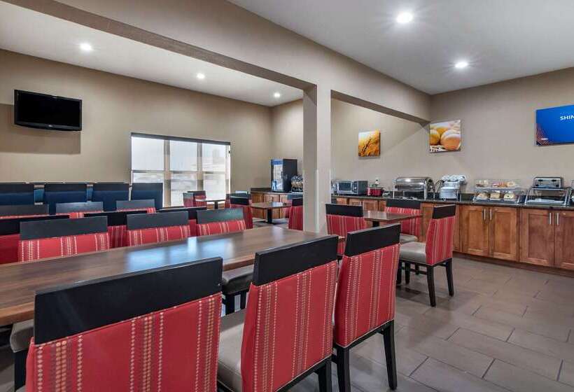 فندق Comfort Inn & Suites Junction City  Near Fort Riley
