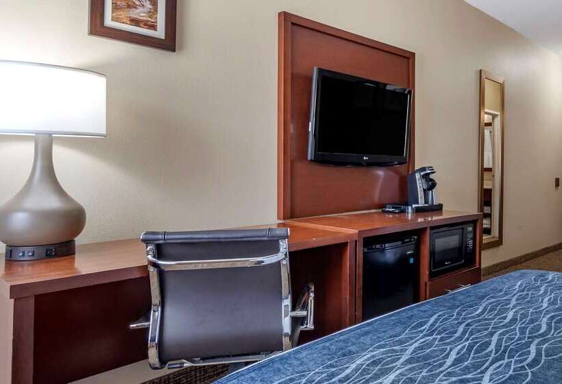 בית מלון כפרי Comfort Inn & Suites Junction City  Near Fort Riley
