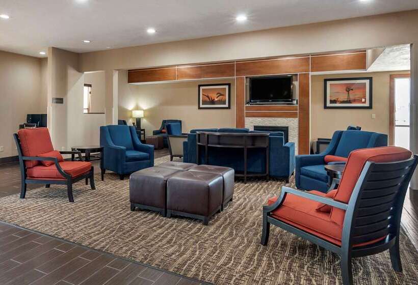 בית מלון כפרי Comfort Inn & Suites Junction City  Near Fort Riley