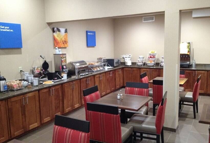 فندق Comfort Inn & Suites Junction City  Near Fort Riley