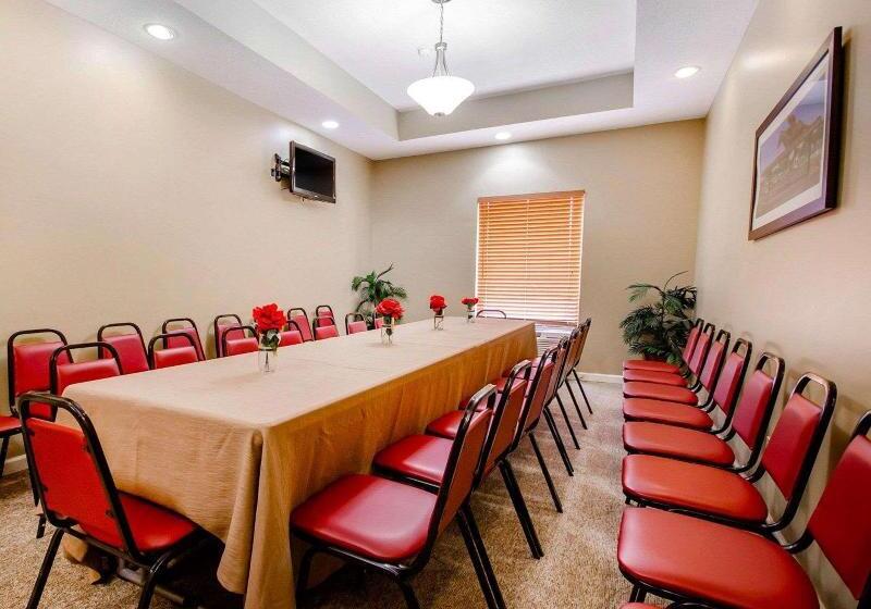 酒店 Comfort Inn & Suites