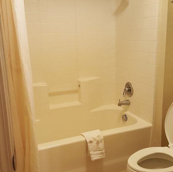 فندق Comfort Inn & Suites Sequoia Kings Canyon