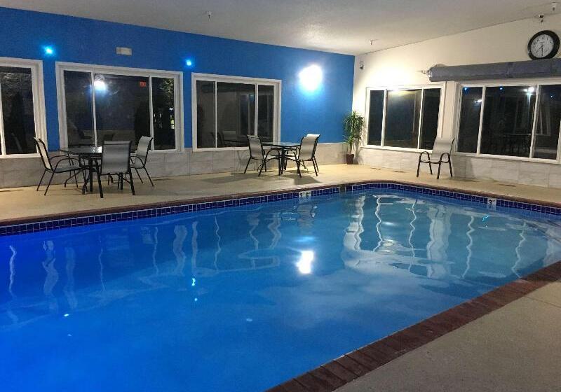 فندق Comfort Inn & Suites