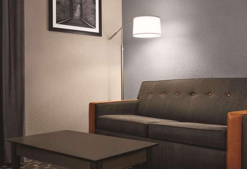 فندق Country Inn & Suites By Radisson, Auburn, In