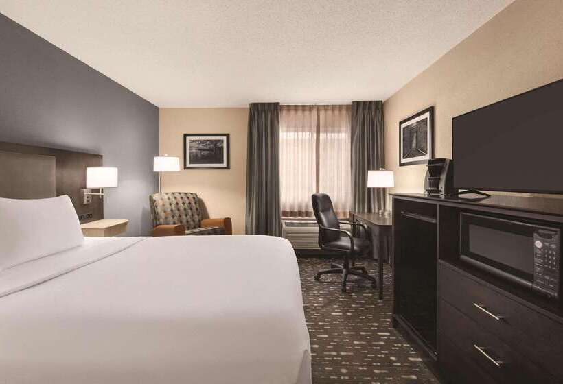 فندق Country Inn & Suites By Radisson, Auburn, In